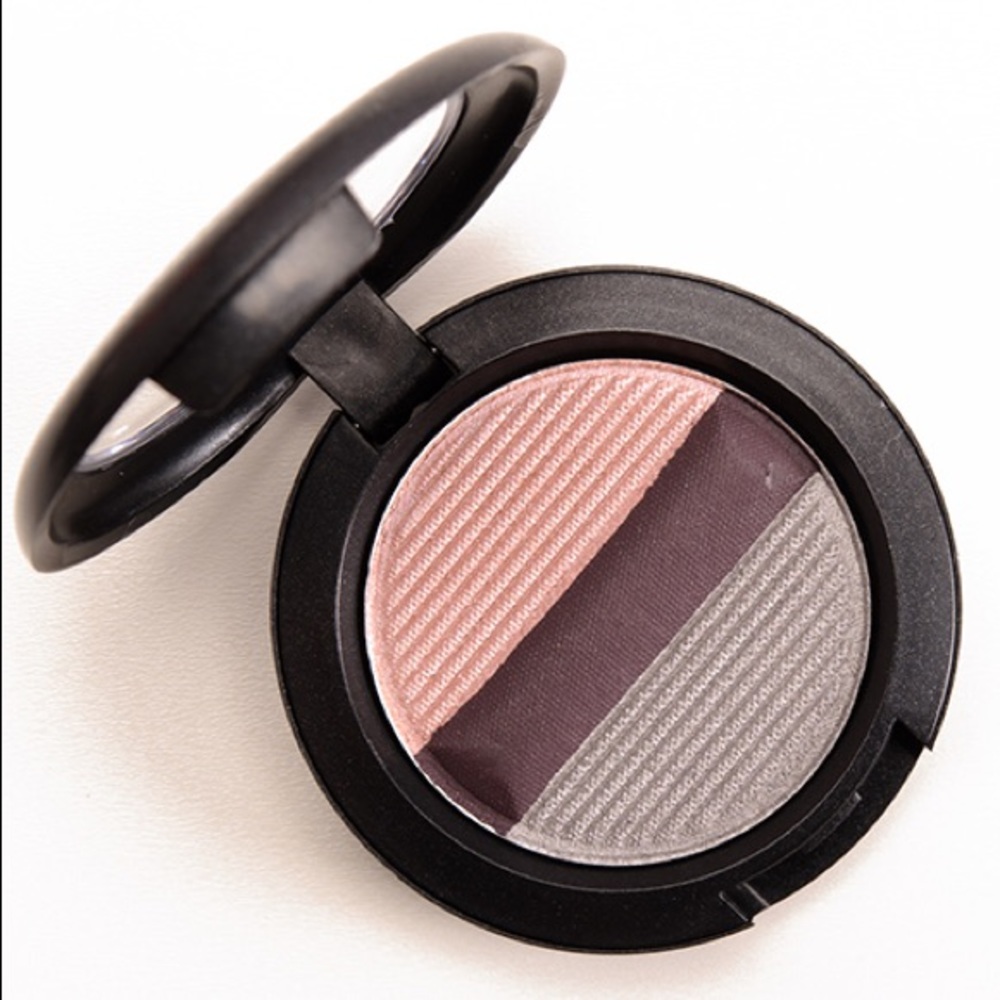MAC Shade Sculpt and Line - Eggplant Blend